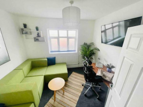 Lovely 1 bedroom flat+living Room with a sofa bed